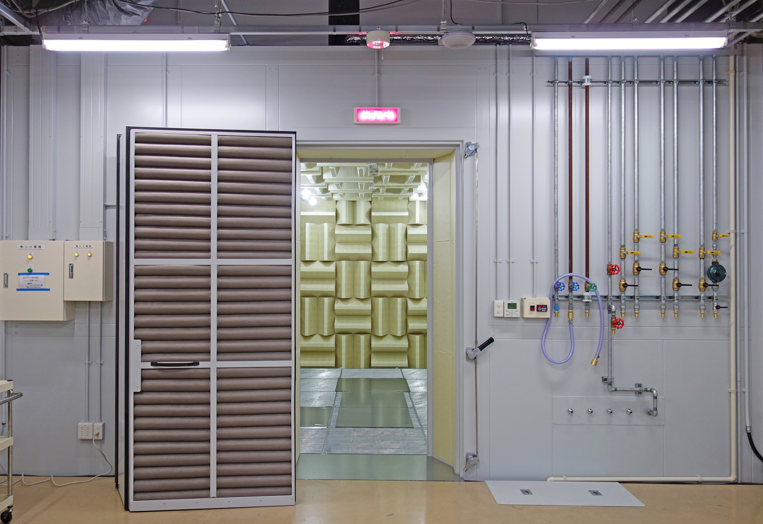 Acoustic Ready-to-Assemble Anechoic Chamber