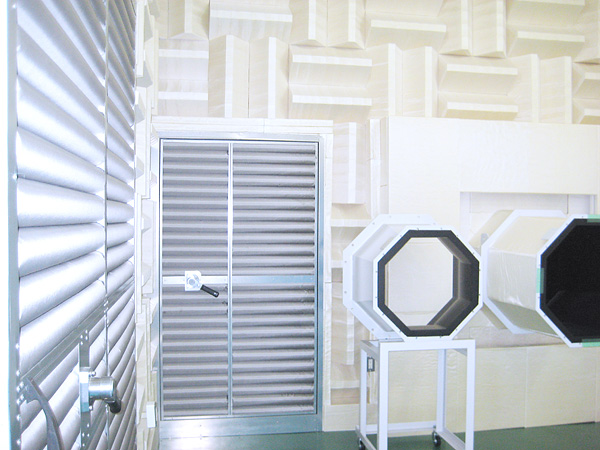 semi-anechoic room + wind tunnel test facility 2