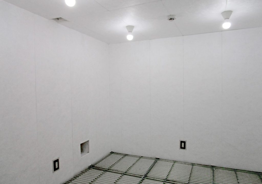 組立式残響室＋簡易無響室（ガラス透過損失測定用）